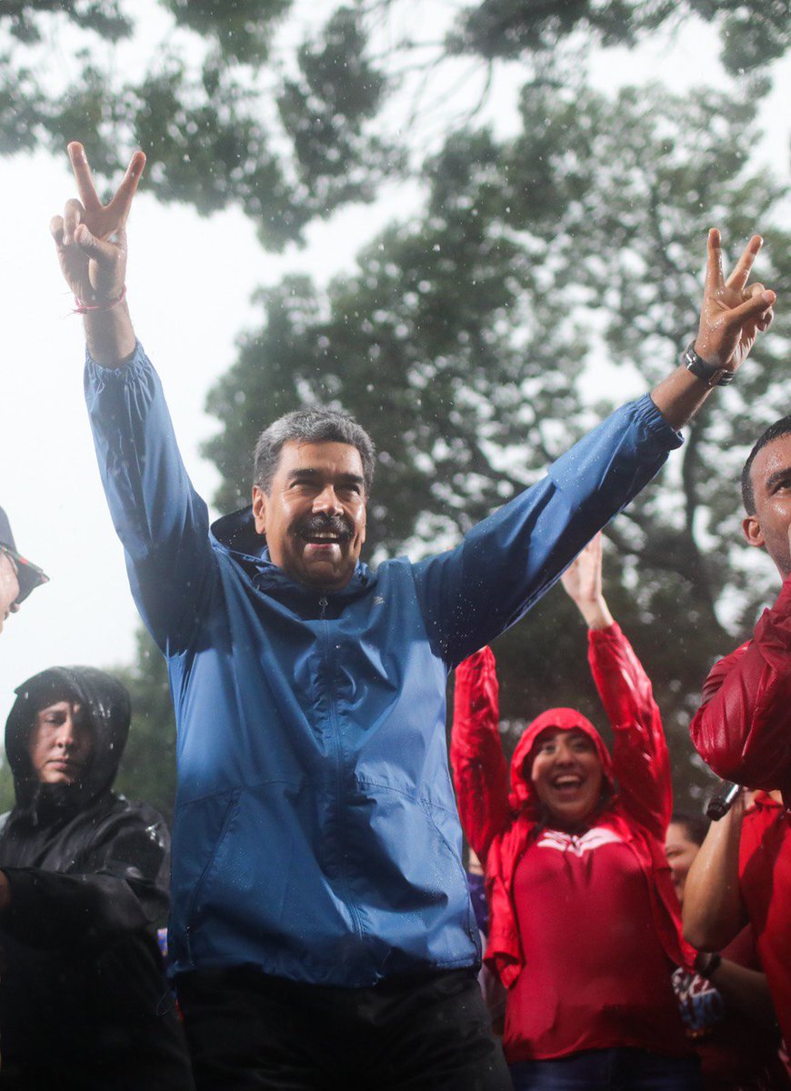 #6Ago  🇻🇪 📢 ¡ETIQUETA DEL DÍA! ▶️

#LoQueDigaNicolás 🇻🇪

Por Amor a la Patria