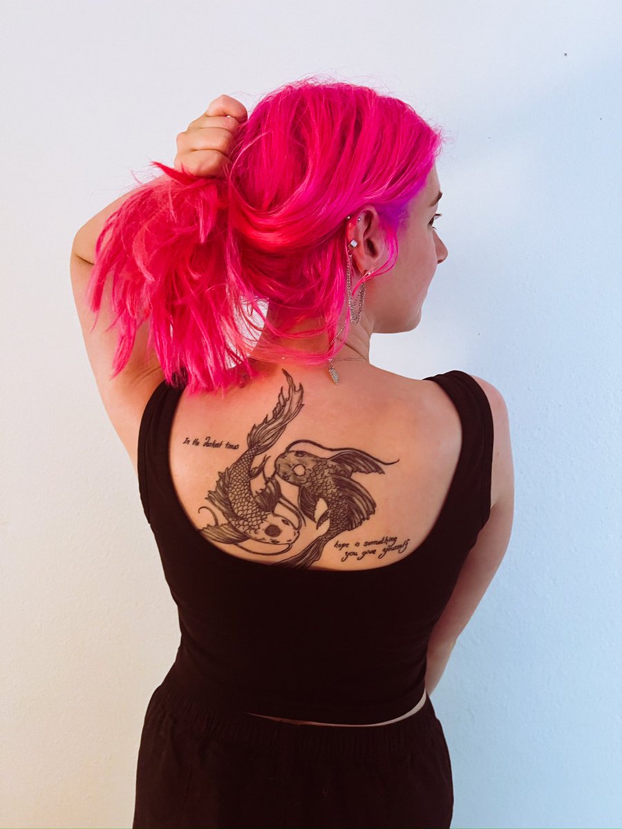 TheLizaGrimm's tweet photo. »In the darkest times hope is something you give yourself.« https://t.co/7kAjsDx1gy