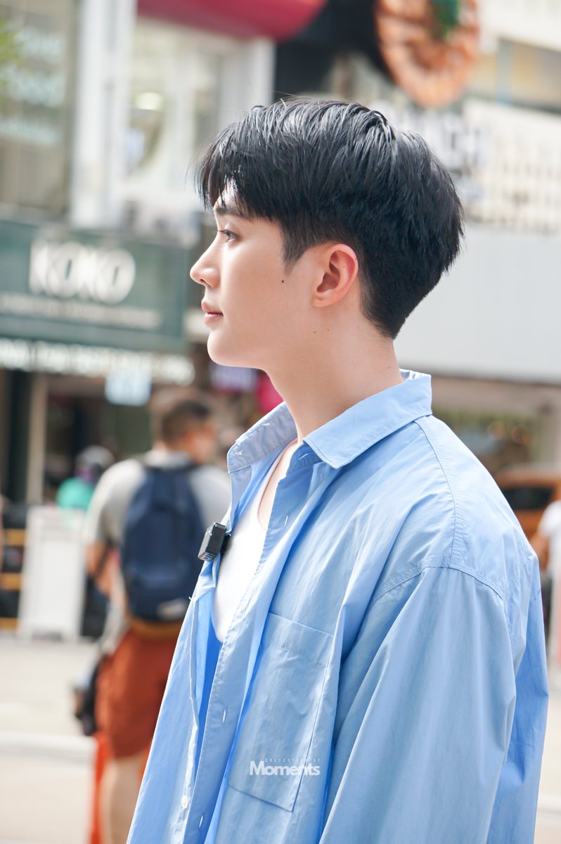 เดินสวนกับหนุ่มหล่อเสื้อฟ้าคนนี้กลางสยามสแควร์ หล่อจังเลยค่าาา😳 #InnSarin