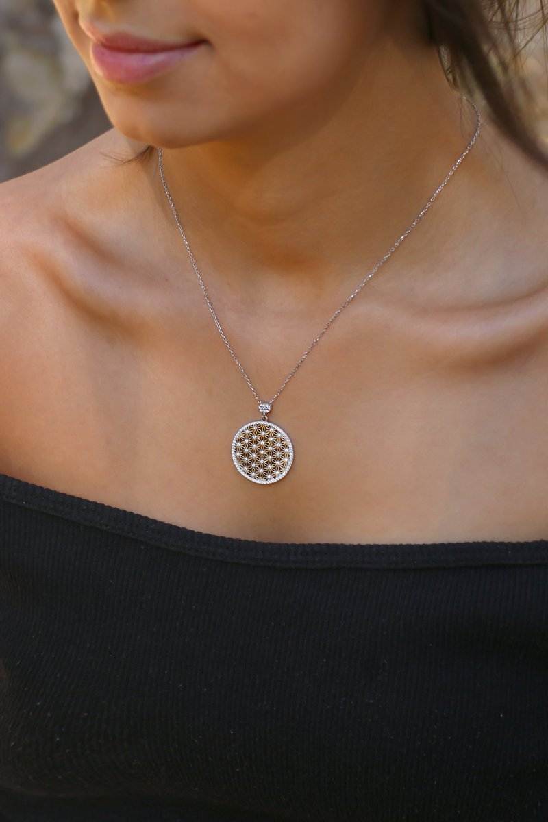 Çekiliş🎉🎉

Hediyen Sakura Soeur'dan olsun. ❤️

Tweet'i Retweetle, yoruma kalp bırak, hediyeni göndermemiz için bizden DM bekle 🎁