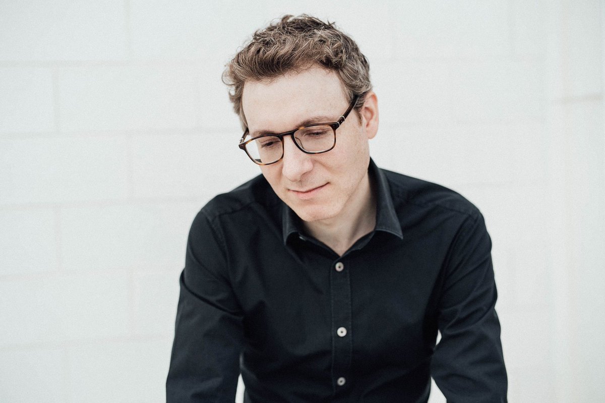 UMPClassics's tweet image. #NicholasBritell’s ‘The Middle of the World’, from Moonlight (Original Motion Picture Soundtrack), is featured in a new advert for @tntsports 

Watch here:
youtu.be/thsNt4qAz4M?si…

@NicholasBritell