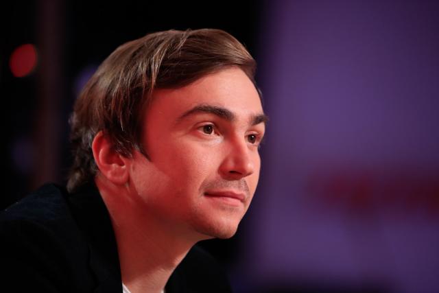 lequipe's tweet photo. Chroniqueur et reporter foot de la chaîne L'Équipe depuis 2016, le journaliste Bertrand Latour va rejoindre Canal+ pour intervenir dans le « CFC ». Il devrait aussi couvrir les soirées de Coupes d'Europe de la chaîne cryptée. https://t.co/8hqZFPHM7r https://t.co/xVEY417DlI
