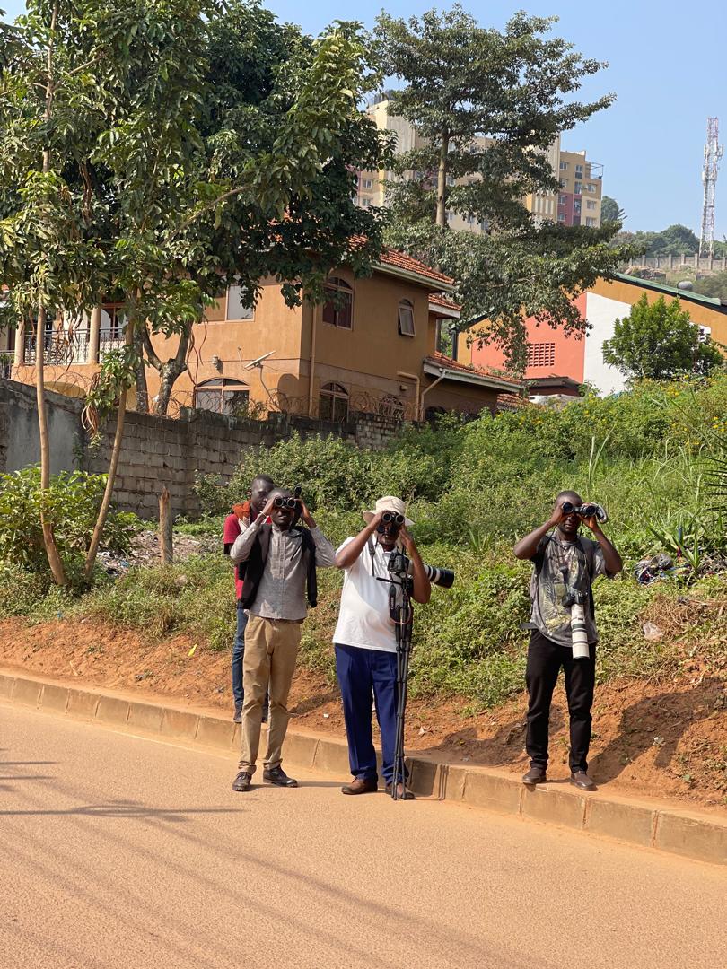 NatureUganda_'s tweet photo. Today, our team, led by our ED @AchillesBB, conducted a bird population monitoring exercise around Lower Muyenga. Happy to be joined by a representative from @ubf_info. 📸🐦 #BirdMonitoring #Conservation #birds https://t.co/v5RuvfDVhd