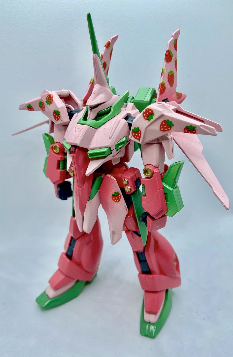 bugmiilk's tweet photo. 🍓🍓🍓🍓🍓🍓🍓🍓🍓 
he’s literally perfect 
#gunpla https://t.co/YpWEkIe1Zq