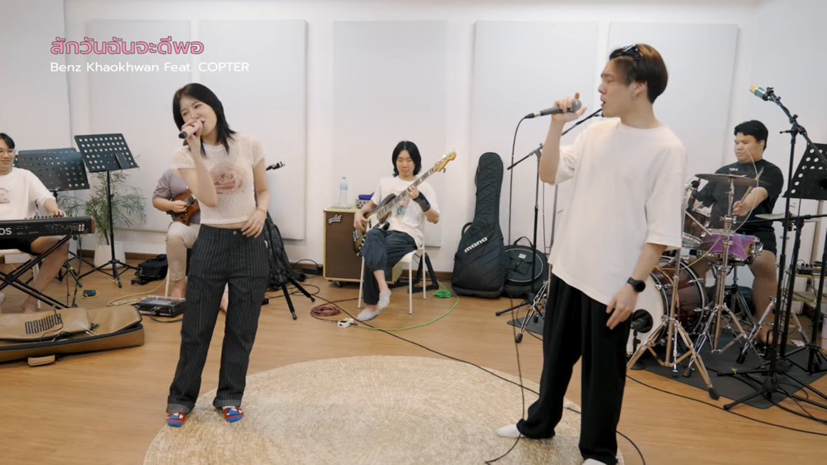 tototto21's tweet image. この間のイベントの練習風景ですね✨
振り付けめっちゃ怪しいこぷたん🤭

#Benzkhaokhwan
#CTRPANUWAT
#QWINHIDEOUTSHOWCASE