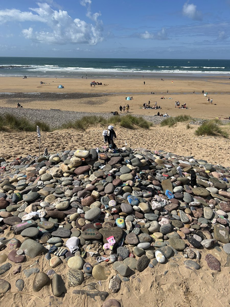 maxcat18's tweet photo. Freshwater east #harrypotter #dobby https://t.co/Dw38da4qwh