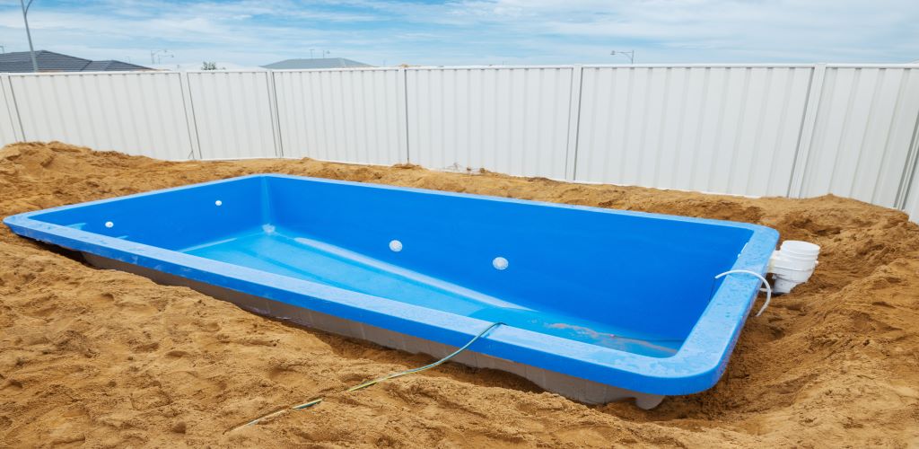 GodoPool's tweet photo. 🙄 Cheap #pools turn out to be expensive, do you know why?
Read about polyester pools and discover why we do not ❌ recommend to  invest in them ▶️ https://t.co/q9VHT5470C
Find out the best alternatives for a long lasting #swimmingpool 😎
#DesignPools #Architecture #Marbella https://t.co/2EvDAWsma2