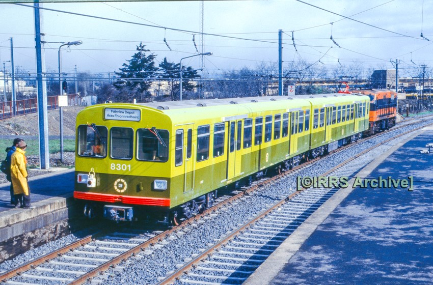 irishrailways's tweet photo. DART train on 'test' over 40-years ago @ Howth Junction; #archive shot March 1983 prior to the launch of electrified DART services in Dublin. @PhotosOfDublin #DART40 #irishrailarchives https://t.co/RKqHTSB0ns