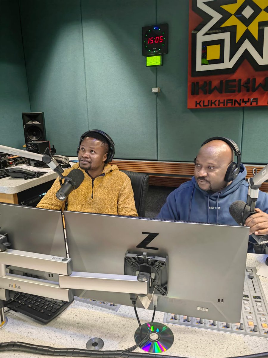 RealDJ_Rvoonah's tweet photo. #SibuyanaweExpressLane326
#Chooseday Lotjhani ngolosibili #Sakhaistjhaba #2024 @Ikwekwezi_FM @RealDJ_Rvoonah @JoeTsima @nelzabuda #41years #hlalaemkhanyweni ✨ ✨ ✨ https://t.co/KXRNJ3ODOZ