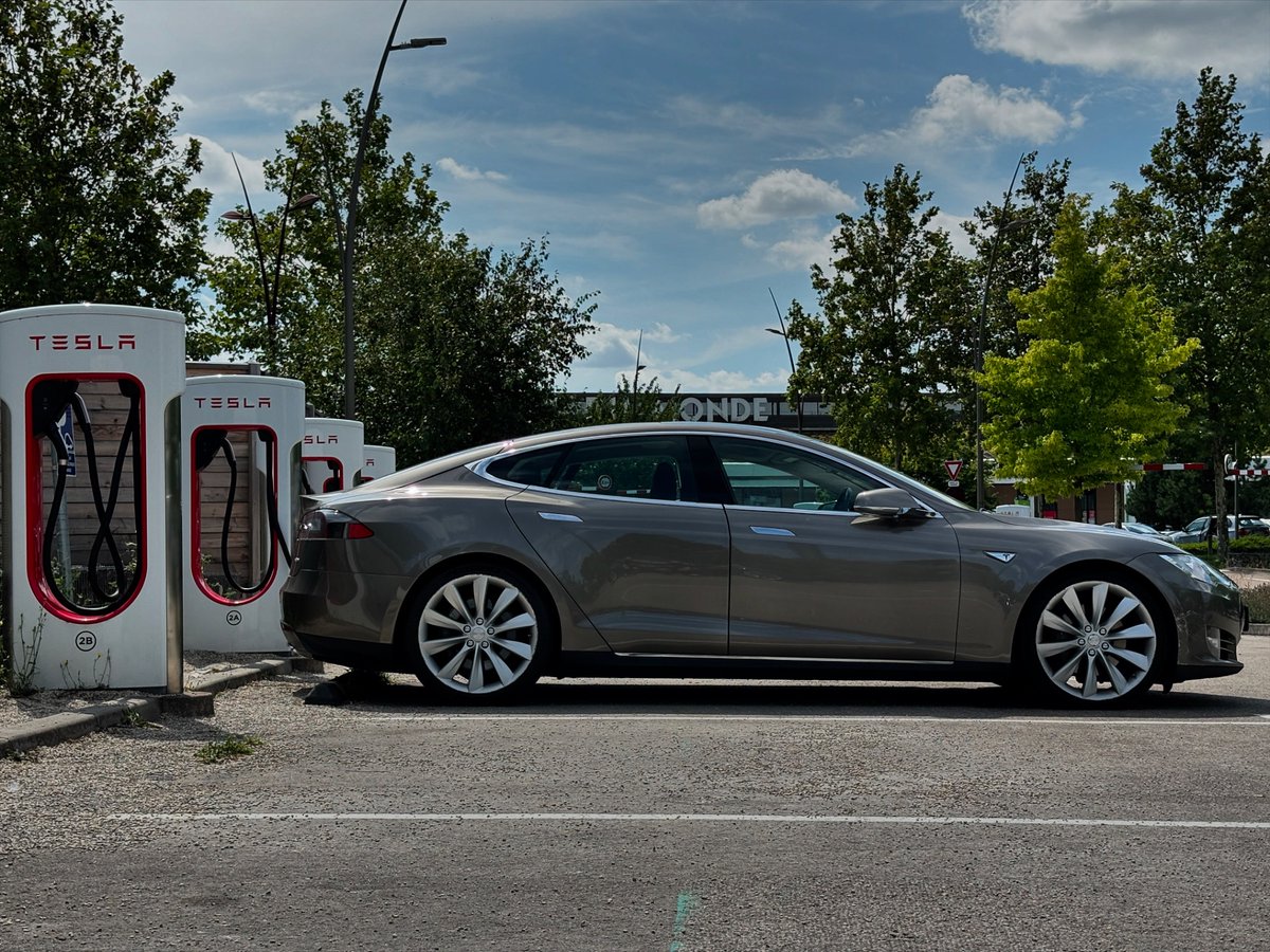 Alex Robbins tweet media