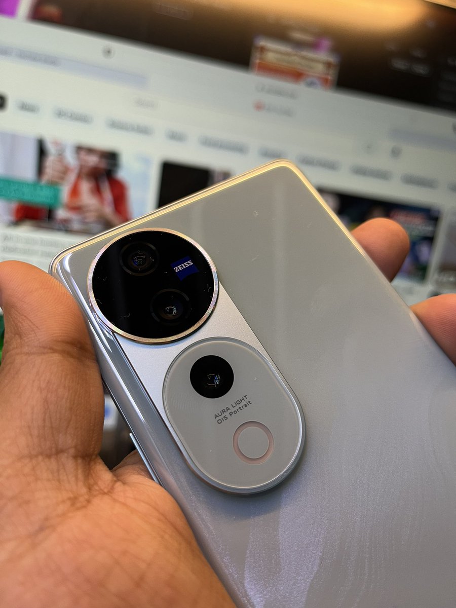 gizmo_gyan's tweet photo. Vivo V40 series aa gye hai guys…jald hi true review millega apko….So just stay tuned 😎😎🔥🔥.

#vivov40 #v40pro
@Vivo_India https://t.co/B1aBjsyGHN