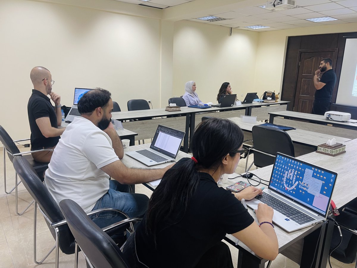 Ritajms's tweet image. نبدأ في رتاج مع مجموعة جديدة من المتدربين والمتدربات في دورة مهارات اكسل متقدمة ويسرنا أن العديد منهم اختارو رتاج مرة ثانية لزيادة معرفتهم في هذا المجال.
ritajms.com/aes/
#aes #advancedexcel #excel