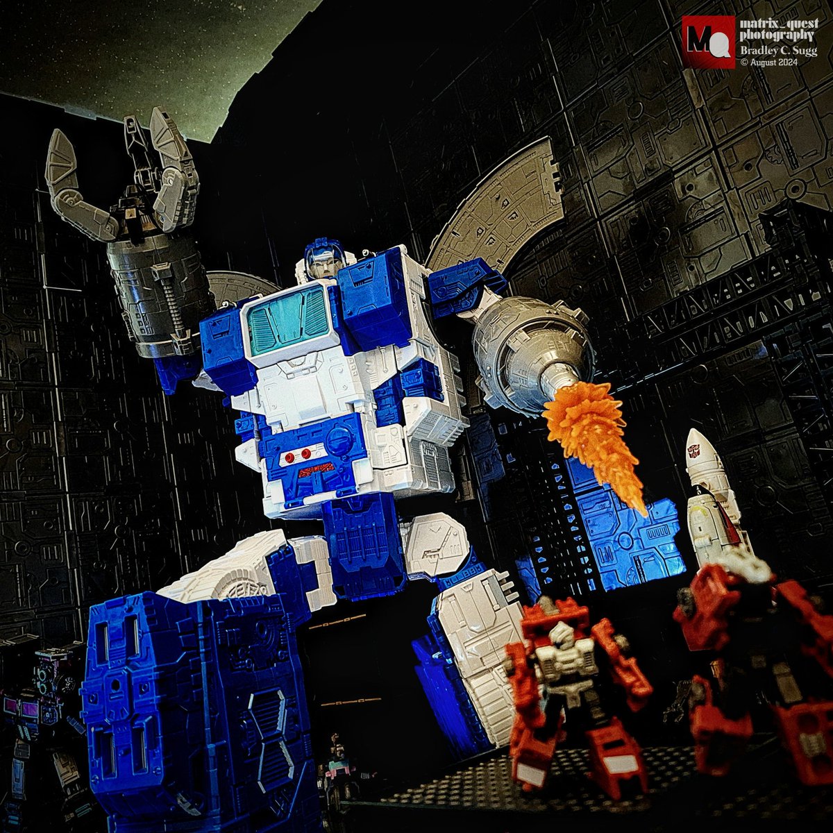 BradleyCSugg's tweet image. - "Run! It's a Guardian!"
Autobot #Micromasters #Moonrock and #MissileMaster flee from the awesome power of a #GuardianRobot.
#Transformers #トランスフォーマー #TransformersLegacy #GenerationsSelects #TFG1 #TransformersCollection #Hasbro #HasbroPulse #TakaraTomy #matrix_quest