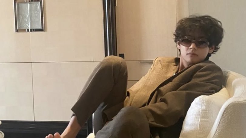 DailylofV's tweet photo. THIS TAEHYUNG 🥺🫶🏻 https://t.co/Ge0nzAaLm6