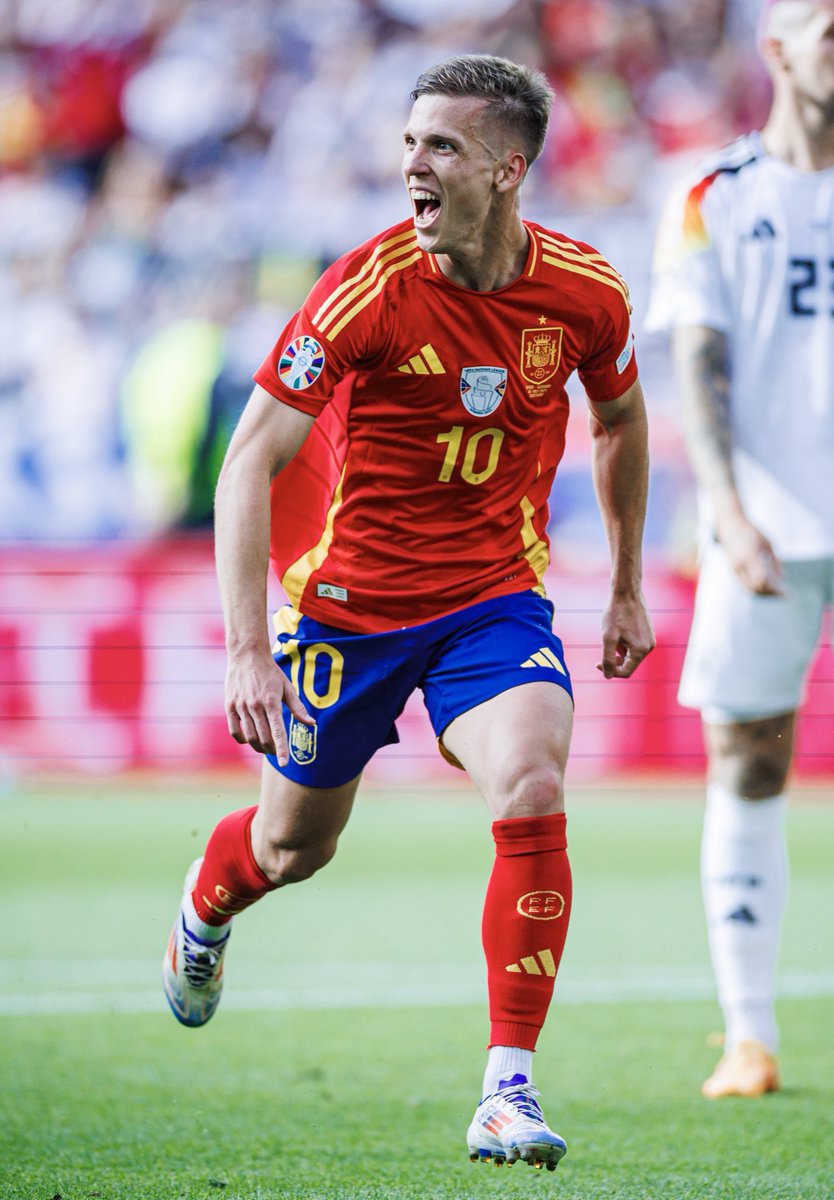 Que pensez-vous du transfert de Dani Olmo au FC Barcelone, amis supporters du Barça ? 🔵🔴

Le transfert n’a pas l’air de faire l’unanimité au sein de la communauté blaugrana. 🙄