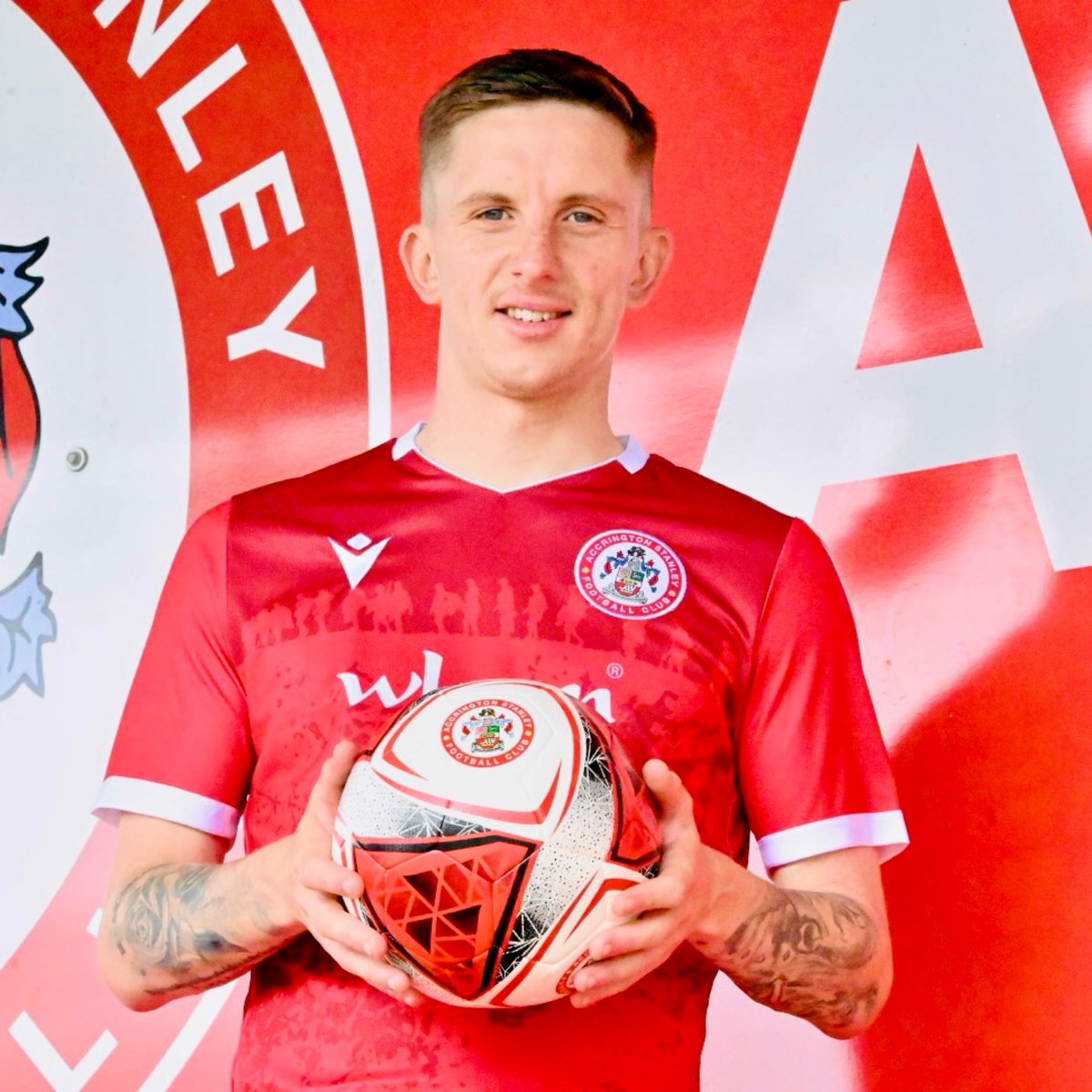 ASFCofficial's tweet photo. ✍️ #asfc have today completed the signing of winger @ashhunter95 from @AFCFylde on a one-year contract.

Welcome to the Reds, Ash!