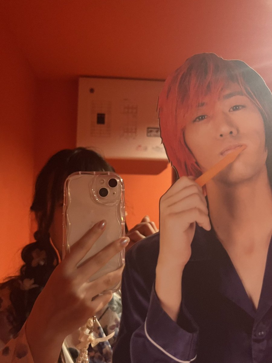 TO_umis2's tweet photo. 8/3 岡花の日に
ほておや てつや溺愛ルーム
泊まってきました🧡

オレンジに囲まれて元気でた🍊 https://t.co/Cm4pFr2rCj