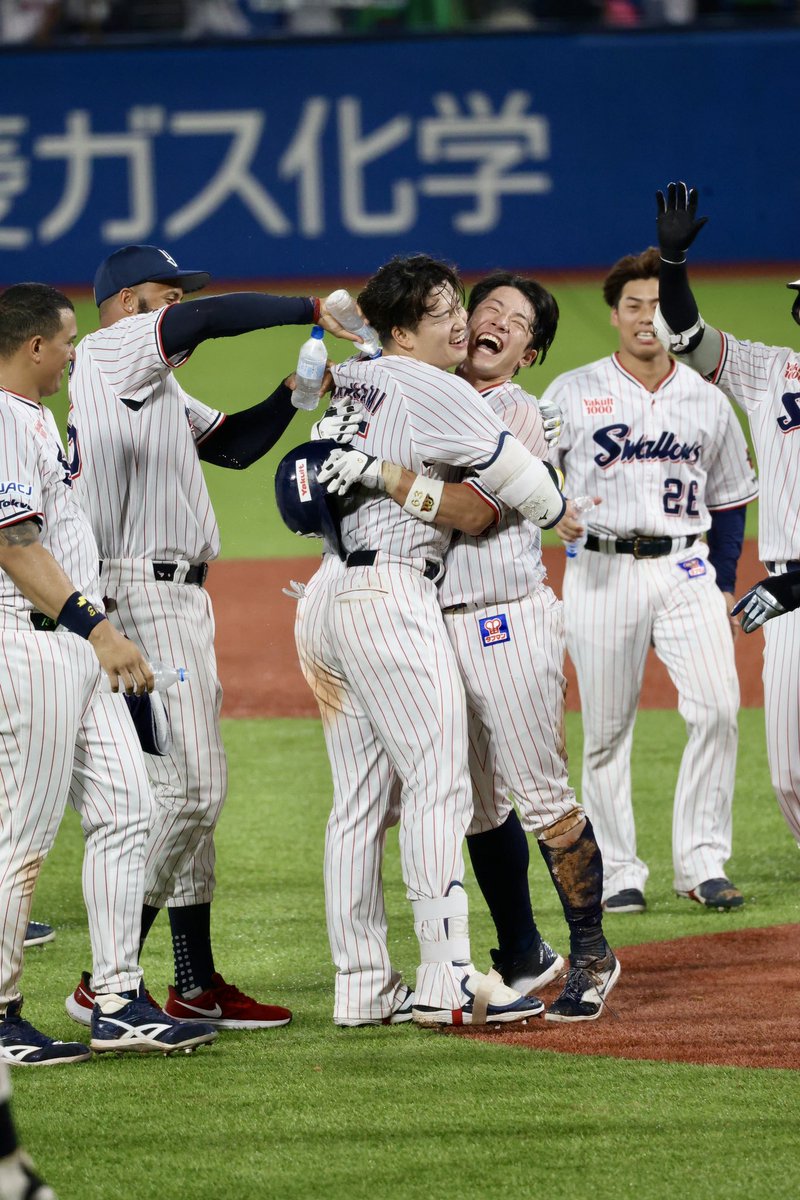 みるこ tweet media