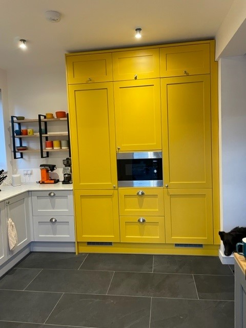 ColourPaul's tweet photo. Howdens sale starts next month... don't compromise on colour! We can professionally spray paint your new kitchen prior to fitting. 100,000+ colours! Every #Howdens branch in #Sussex has a door sprayed by us. Here's a few we've sprayed #NewKitchen #SprayPaint #Kitchen #Bespoke https://t.co/mS2wZEe6gH