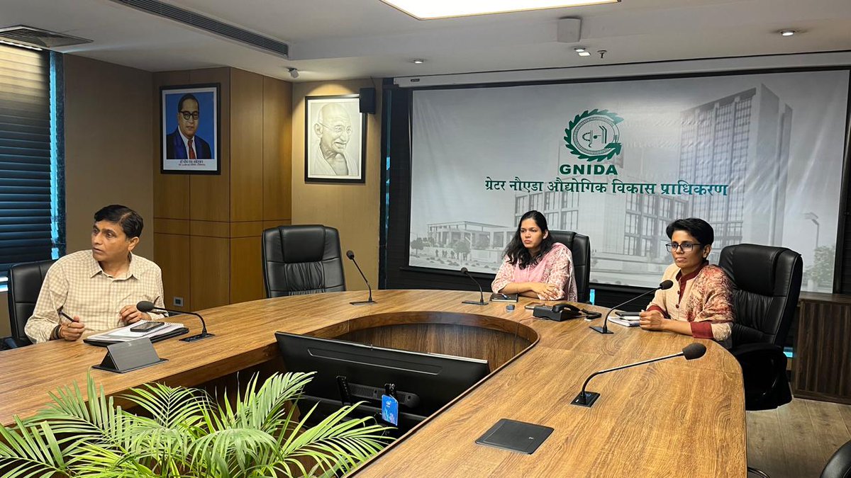 OfficialGNIDA's tweet photo. कूड़े को 100% प्रोसेस कर उपयोगी बनाने हेतु मांगी गई ईओआई के संदर्भ में आज 8 कंपनियों ने एसीईओ अन्नपूर्णा गर्ग, एसीईओ श्रीलक्ष्मी वीएस और स्वास्थ्य विभाग के अधिकारियों के समक्ष अपने प्रस्तुतीकरण दिए। इनका अध्ययन कर रिपोर्ट तैयार कर सीईओ एनजी रवि कुमार को निर्णय के लिए सौपा जाएगा। https://t.co/JvLHiD3X2J
