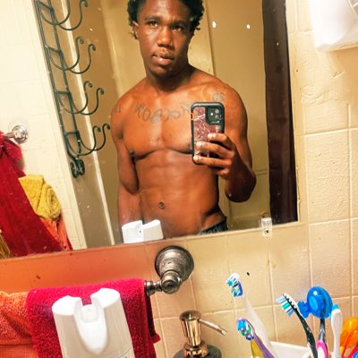 Northcut3Marcus's tweet photo. #NewProfilePic https://t.co/Wwwo1qlZnU