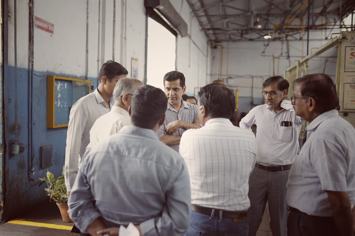 TheKineticIndia's tweet image. Interacting with the team.
.
.
#kineticengineering #KEL #50yearsofkinetic #kineticlegacy #kinetic #Ideas #Brainstorming #Teamwork #NewProject #Manufacturing #OEM #automanufactring