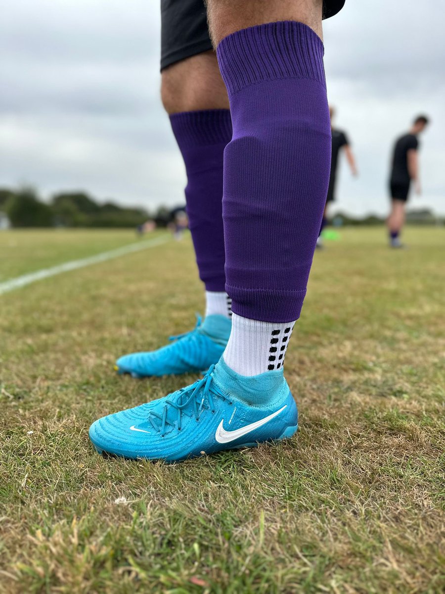 Wickfordutd's tweet photo. Huge thank you to @ChangingRoomEst for supplying our club with Grip Socks and Sleeves for the upcoming 24/25 season. 
#minuopurpura https://t.co/wf044Smkul