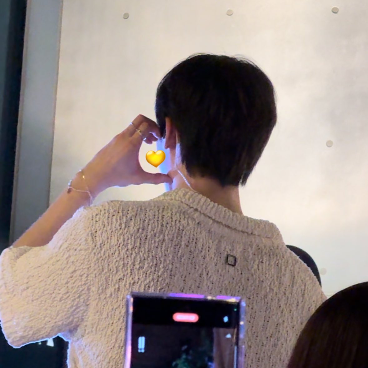 selenophile_bin's tweet photo. 윤산하 귀여워 벅벅 머리 쓰담 오백번 https://t.co/vYhcK9in7h