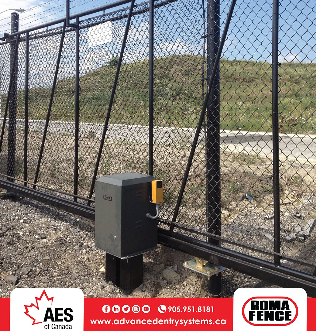 RomaFence's tweet image. Let your gate do the work! Automate your gate today! 🛠️ #romafence #slidegate #automation