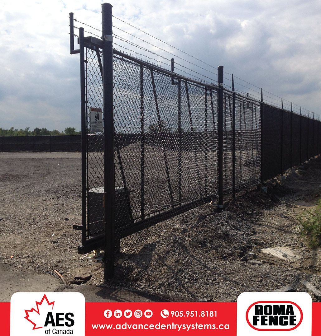 RomaFence's tweet image. Let your gate do the work! Automate your gate today! 🛠️ #romafence #slidegate #automation