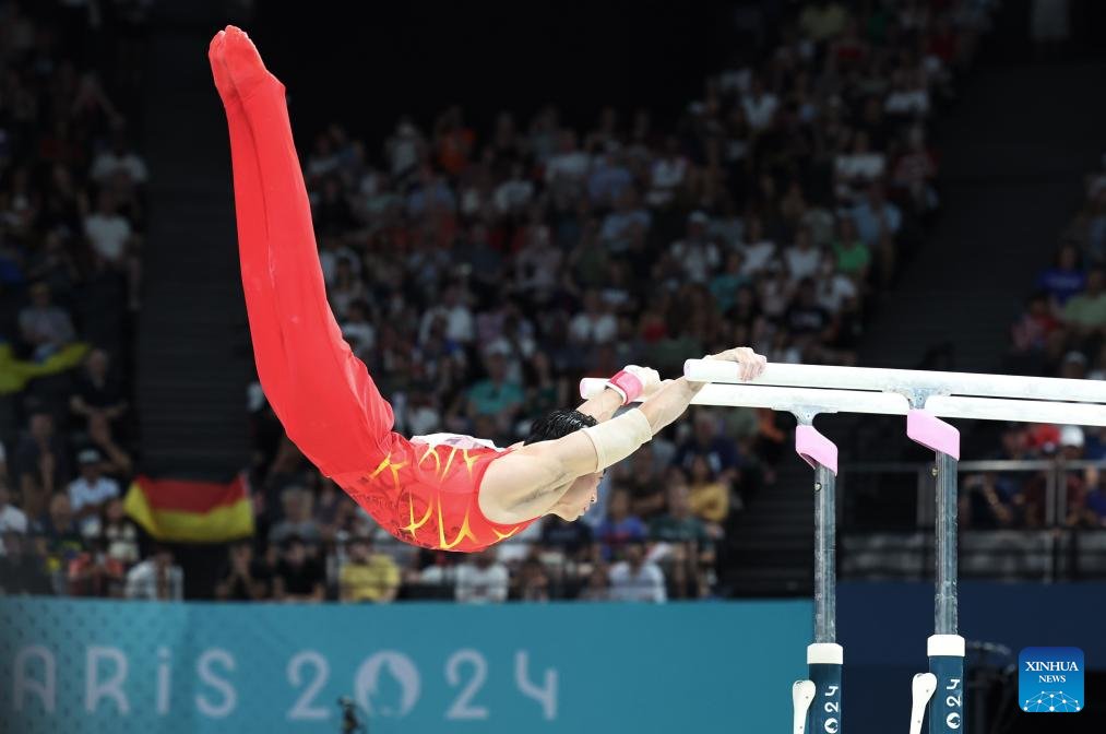 Chinaembmanila's tweet image. Good news alert!
Defending champion Zou Jingyuan triumphed over a shoulder injury to claim the men’s #parallelbars title, securing China’s second #Gymnastics gold medal at #ParisOlympics.