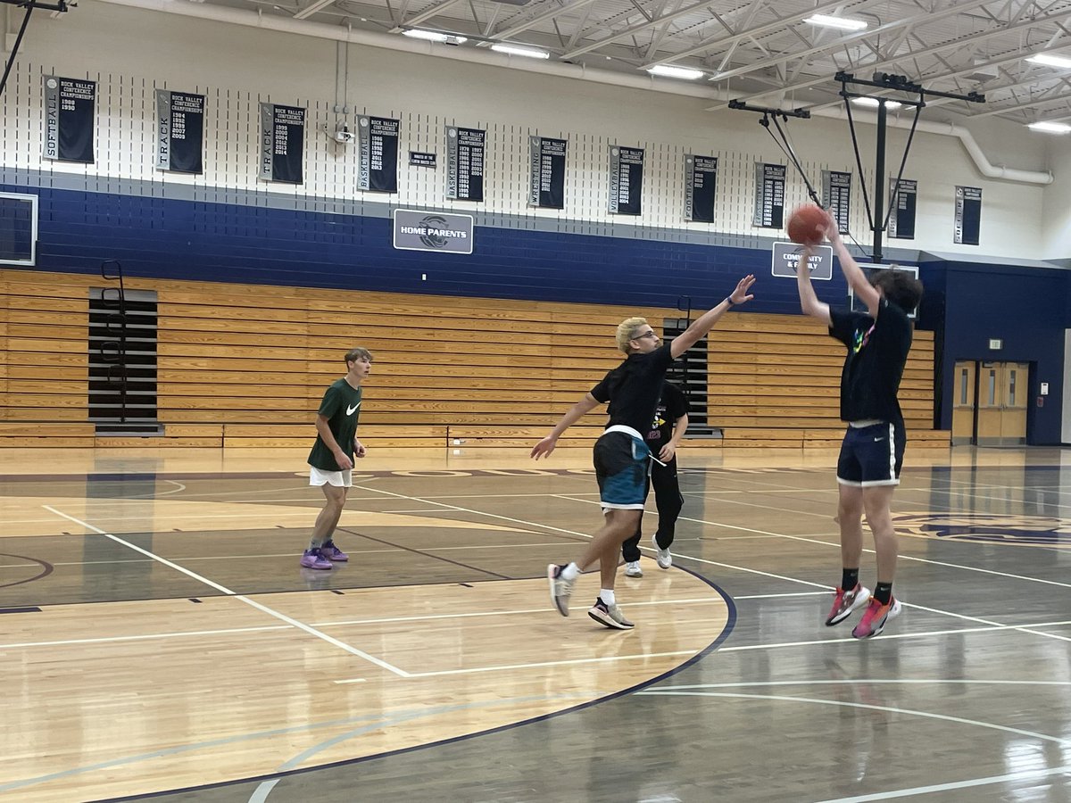 Clinton Boys Basketball Program tweet media