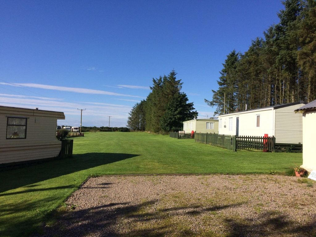 aroundaboutbrit's tweet image. 🌞 Situated 600 feet above sea level on a gentle southeast-facing slope, East Balthangie enjoys sunshine for most of the day and is beautifully sheltered by trees on the northern side.

🏕 Campsite 
aroundaboutbritain.co.uk/Aberdeenshire/… 

#CampingLife #MotorhomeAdventures #FamilyCamping #Pets