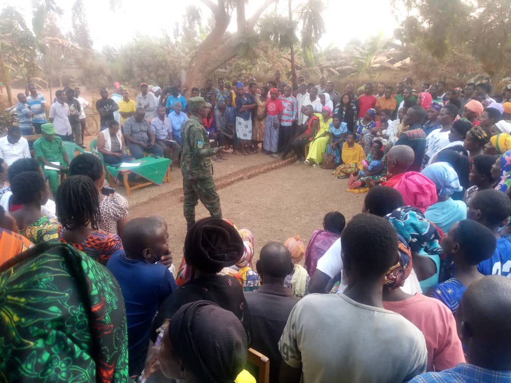 Kigabiro Sector (@sectorkigabiro) on Twitter photo <a href="/SectorKigabiro/">Kigabiro Sector</a> uyumunsi Umuyobozi w’Akarere wungirije ushinzwe imibereho myiza y’Abaturage <a href="/KarangwaUmutoni/">Umutoni Karangwa</a> ari kumwe n’Umuyobozi w’inkeragutabara kurwego rw’Akarere bitabiriye inteko ku kagari ka sovu ba bageza ho gahunda za Leta , Abafite ibibazo bihabwa umurongo.
<a href="/PudenceR/">Pudence RUBINGISA</a> <a href="/SectorKigabiro/">Kigabiro Sector</a> uyumunsi Umuyobozi w’Akarere wungirije ushinzwe imibereho myiza y’Abaturage <a href="/KarangwaUmutoni/">Umutoni Karangwa</a> ari kumwe n’Umuyobozi w’inkeragutabara kurwego rw’Akarere bitabiriye inteko ku kagari ka sovu ba bageza ho gahunda za Leta , Abafite ibibazo bihabwa umurongo.
<a href="/PudenceR/">Pudence RUBINGISA</a>