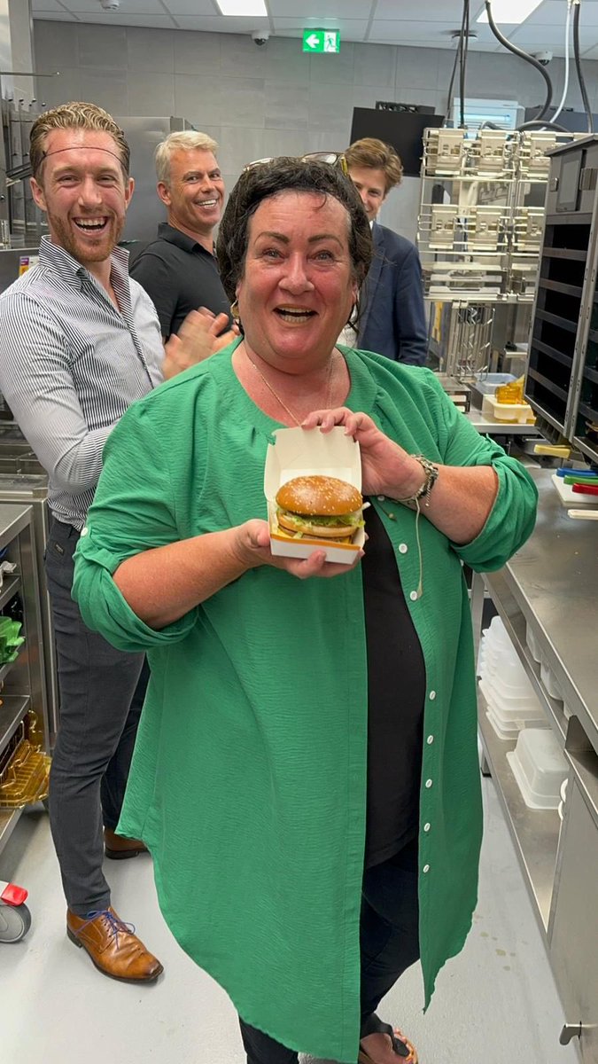 Caroline van der Plas tweet media