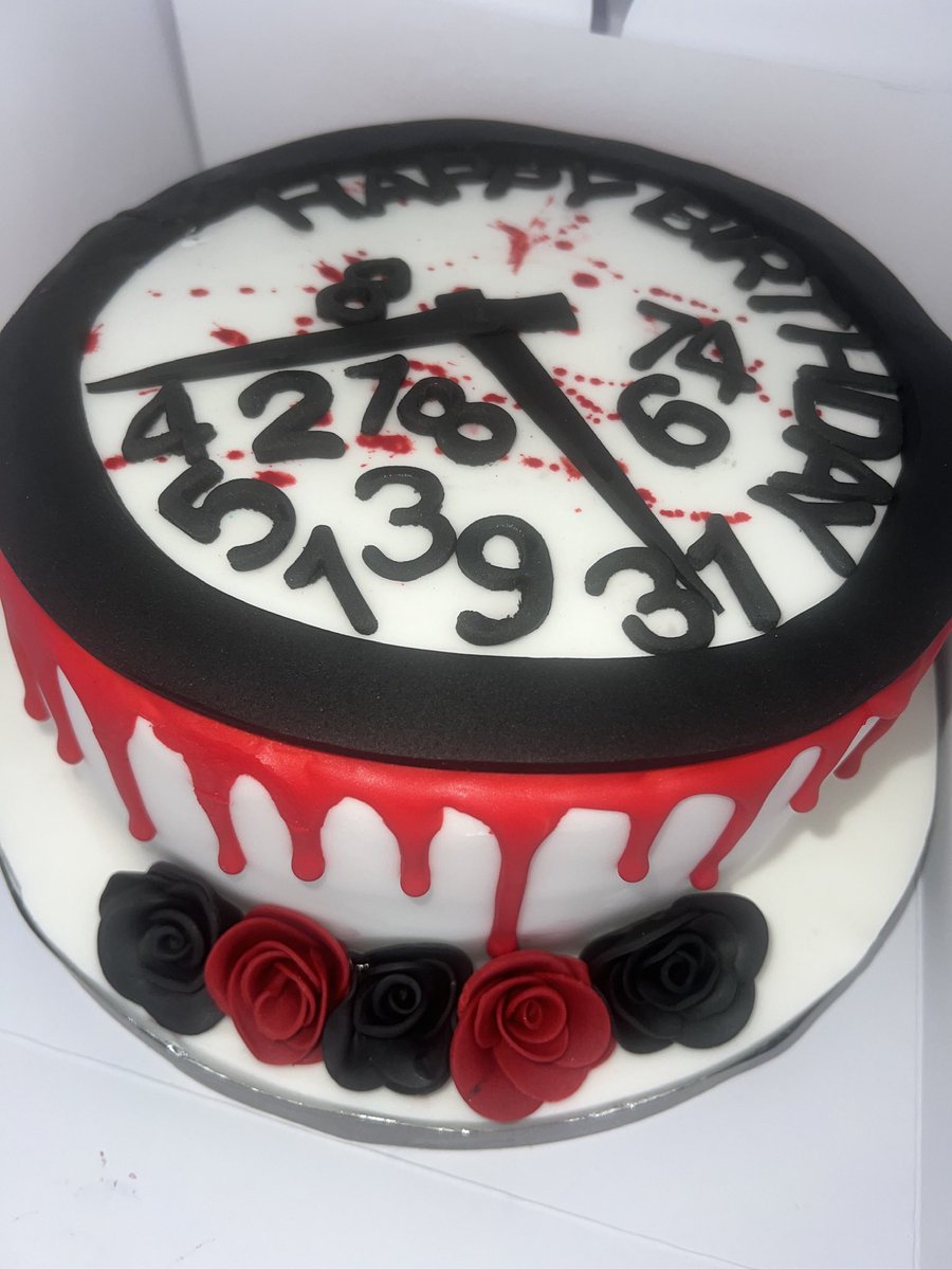 EmmaCFraser's tweet photo. So I loved my birthday cake #Hannibal https://t.co/PX3n7VIkhz
