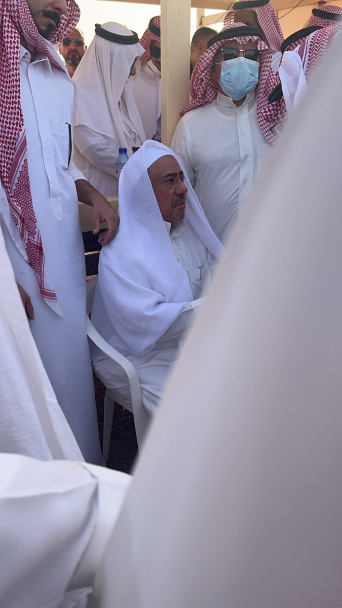 ao_9060's tweet photo. رحم الله #سلطان_الدغيثر وغفر له وأسكنه فسيح جناته وألهم والدهم #عبدالعزيز_الدغيثر الصبر والسلوان وشفى الله الصديق الغالي أبو آمال فواز الدغيثر ... وأحسن الله عزائهم https://t.co/wGPwJkdZqt