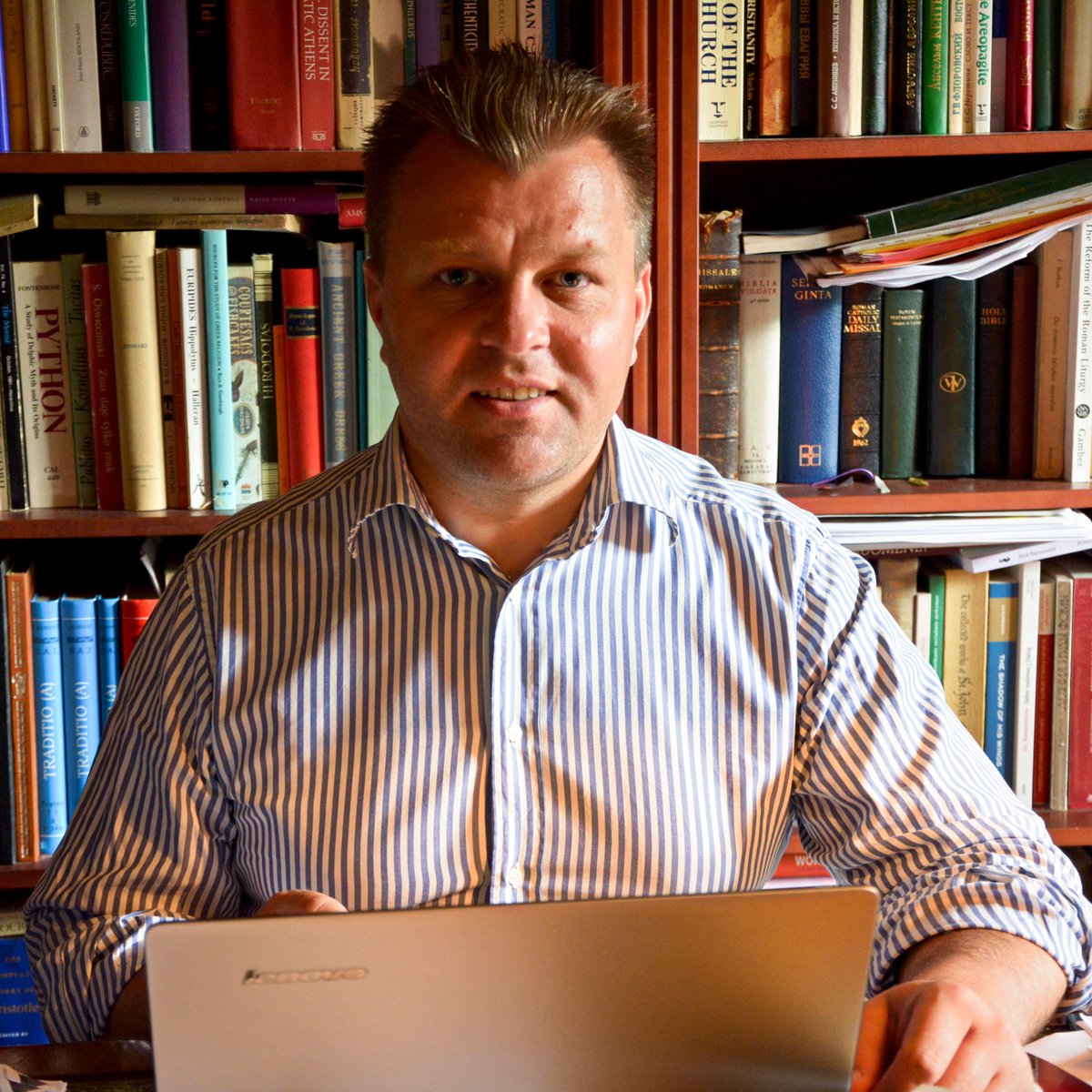 The Community of Democracies welcomes Mantas <a href="/Adomenas/">Mantas Adomėnas</a> as the new Secretary General as of September 1, 2024.

We look forward to working together to promote and strengthen democracy worldwide.

community-democracies.org/the-community-…

<a href="/POLITICOEurope/">POLITICOEurope</a> <a href="/euobs/">EUobserver</a> <a href="/AP/">The Associated Press</a> <a href="/Reuters/">Reuters</a> <a href="/euronewspress/">Euronews Press Office</a> <a href="/Euractiv/">Euractiv</a>