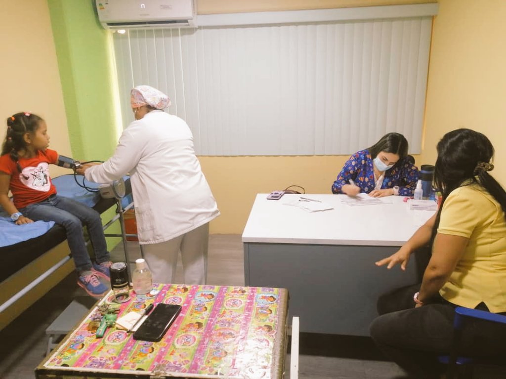 Ipasme Ciudad Bolívar (@ipasmeciudadbol) on Twitter photo 💚🩺En la Unidad Ipasme Ciudad Bolívar, contamos con un equipo profesional para brindar la mejor atención a nuestro gremio educativo, en las áreas de Neurología, Pediatría, Medicina Interna e Inmunización.
#LoQueDigaNicolas
<a href="/NicolasMaduro/">Nicolás Maduro</a> 💚🩺En la Unidad Ipasme Ciudad Bolívar, contamos con un equipo profesional para brindar la mejor atención a nuestro gremio educativo, en las áreas de Neurología, Pediatría, Medicina Interna e Inmunización.
#LoQueDigaNicolas
<a href="/NicolasMaduro/">Nicolás Maduro</a>
