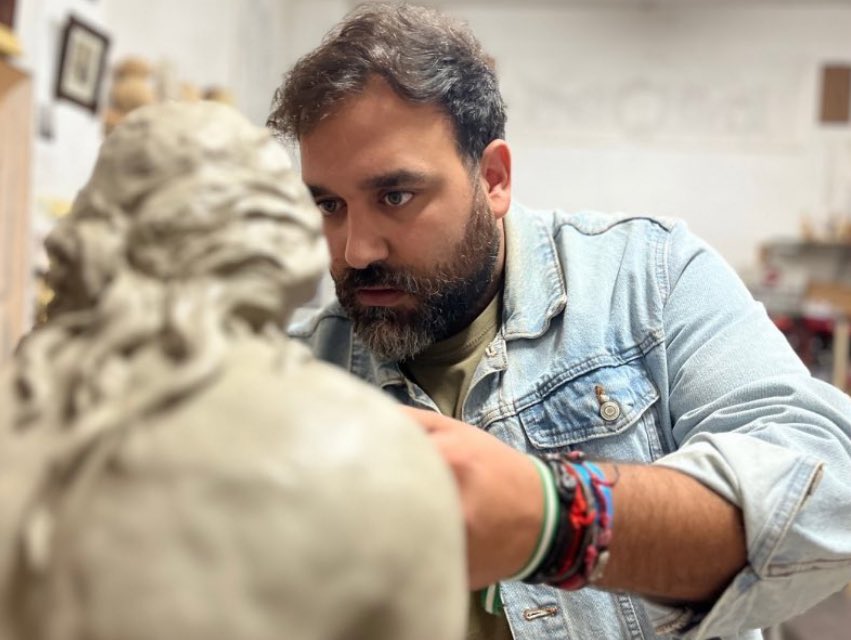 RCPrendimientoH's tweet photo. 📣 #ACTUALIDAD | Desde la Real Cofradía del #Prendimiento nos complace felicitar a N.H.D. José Gabriel De Barra tras haber sido nombrado recientemente cartelista de #FECHE, el Festival Internacional de Cine de Hellín Alumbra.
👇🏼 (Sigue) https://t.co/xH4eBLua7s