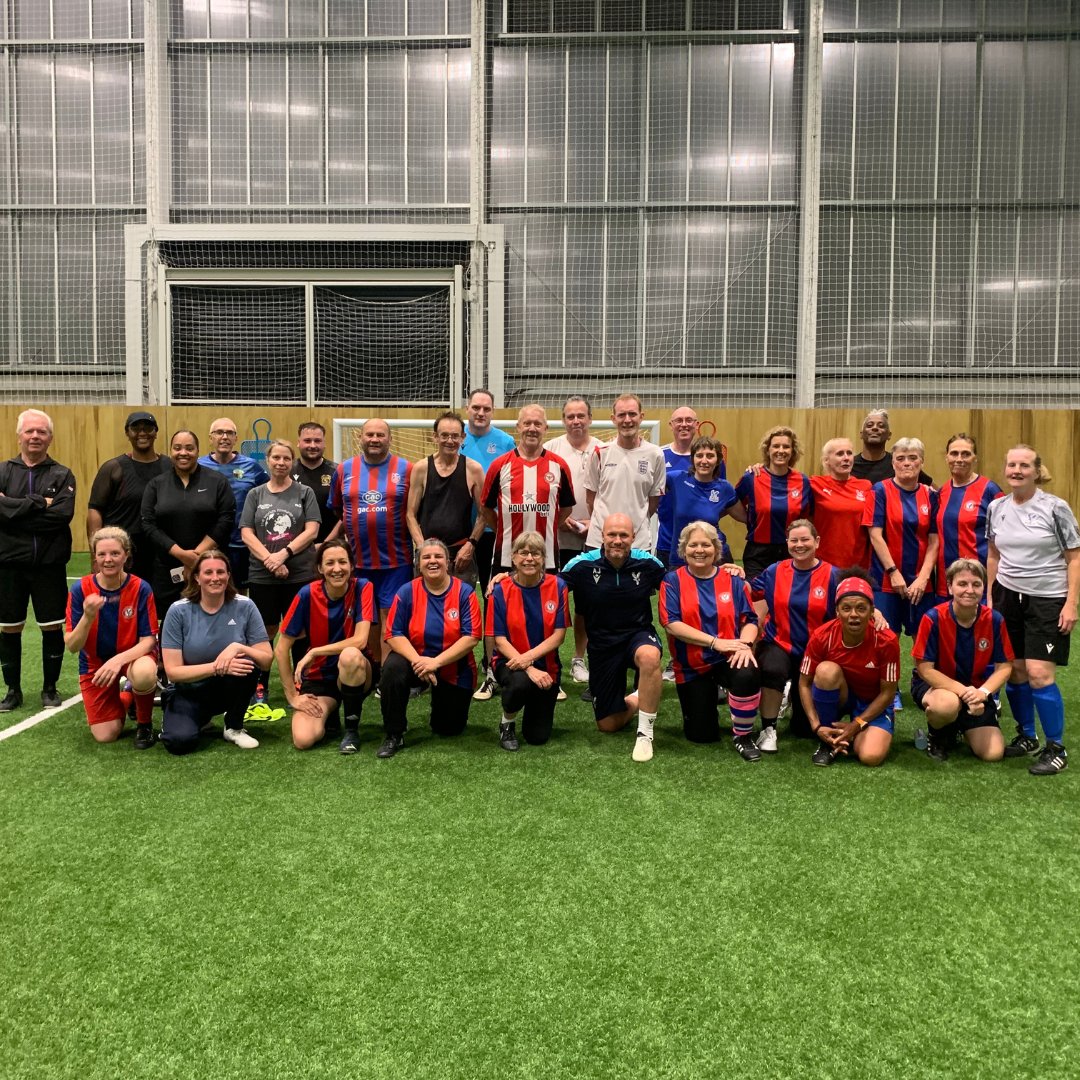 PalaceForLife's tweet image. When AJ surprised our Women's Walking Football Team at training last week 🤩