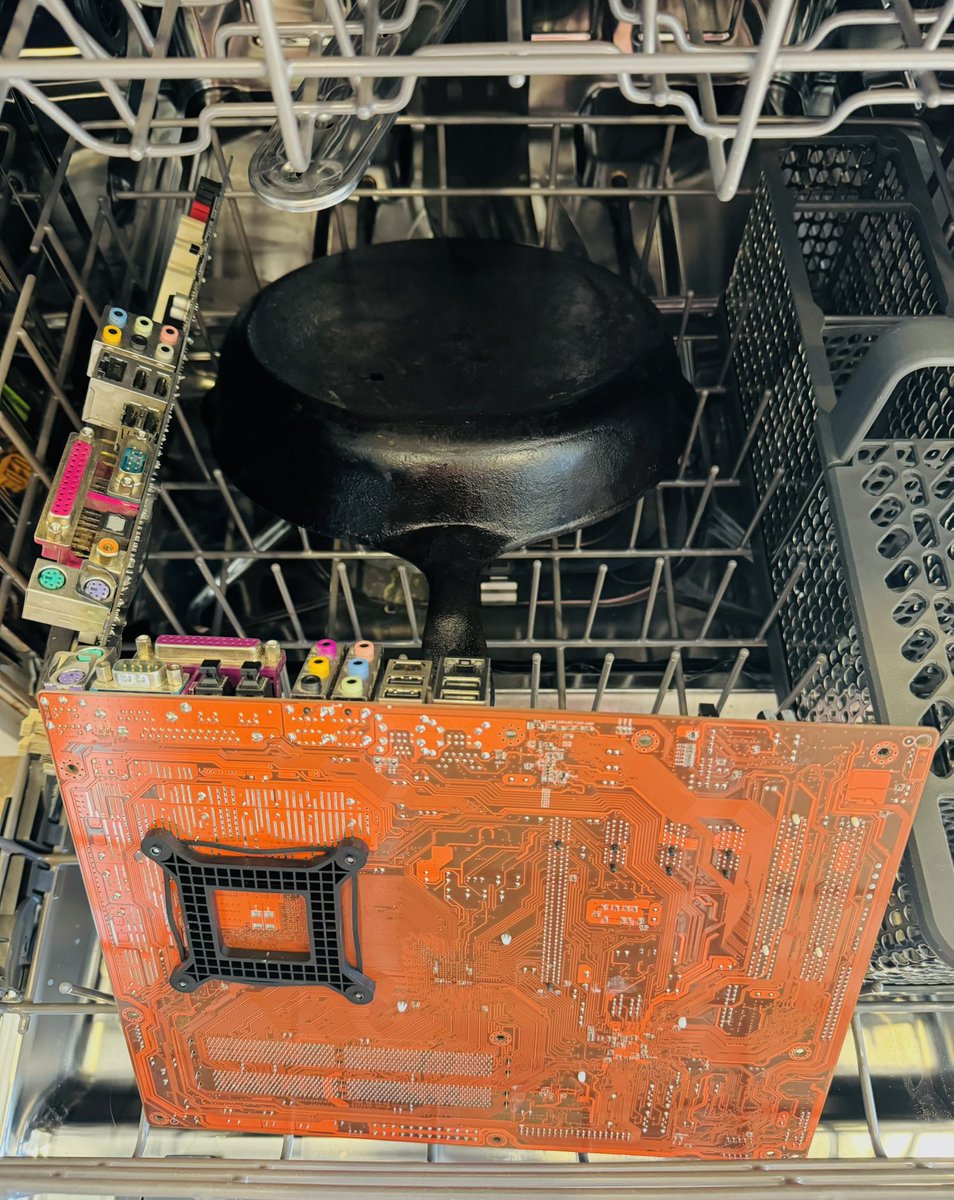 PcPhilanthropy's tweet photo. Cleaning day https://t.co/40Bloz5KMb