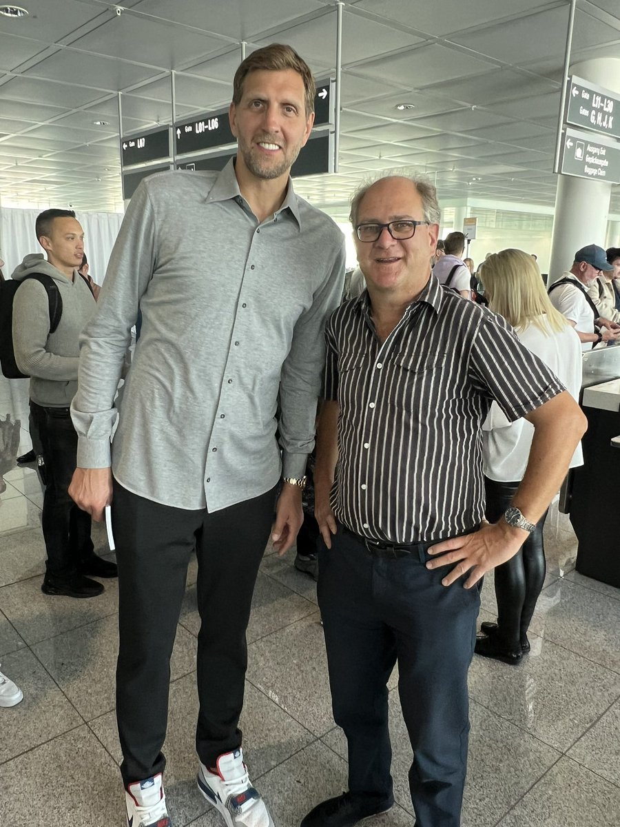 SpaethFlies's tweet image. Told you so - now it’s an official partnership between @lufthansa and @swish41 - I already flew with him on #LufthansaAllegris premiere May 1 #avgeek