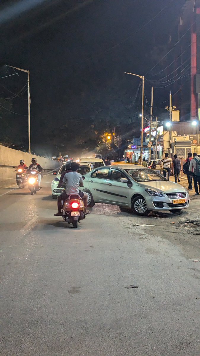 stphnbptst's tweet photo. @blrcitytraffic @halasoorps @wgardentrfps @halasoortrfps https://t.co/2GVEbwQNWz