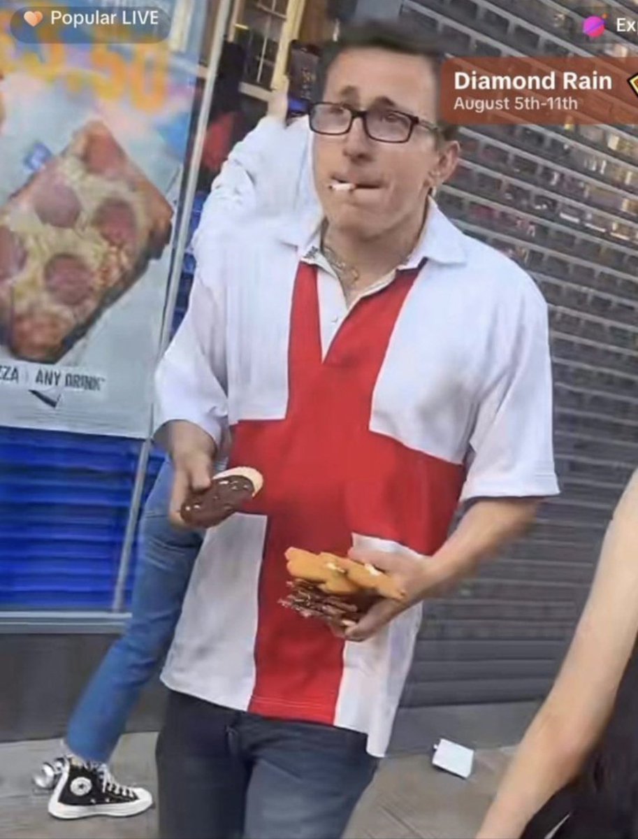 Morbillivirus's tweet image. Run, run, as fast as you can! You can't catch me, I stole a Gingerbread man! #UKRiots2024 #UKProtests #UKRiots