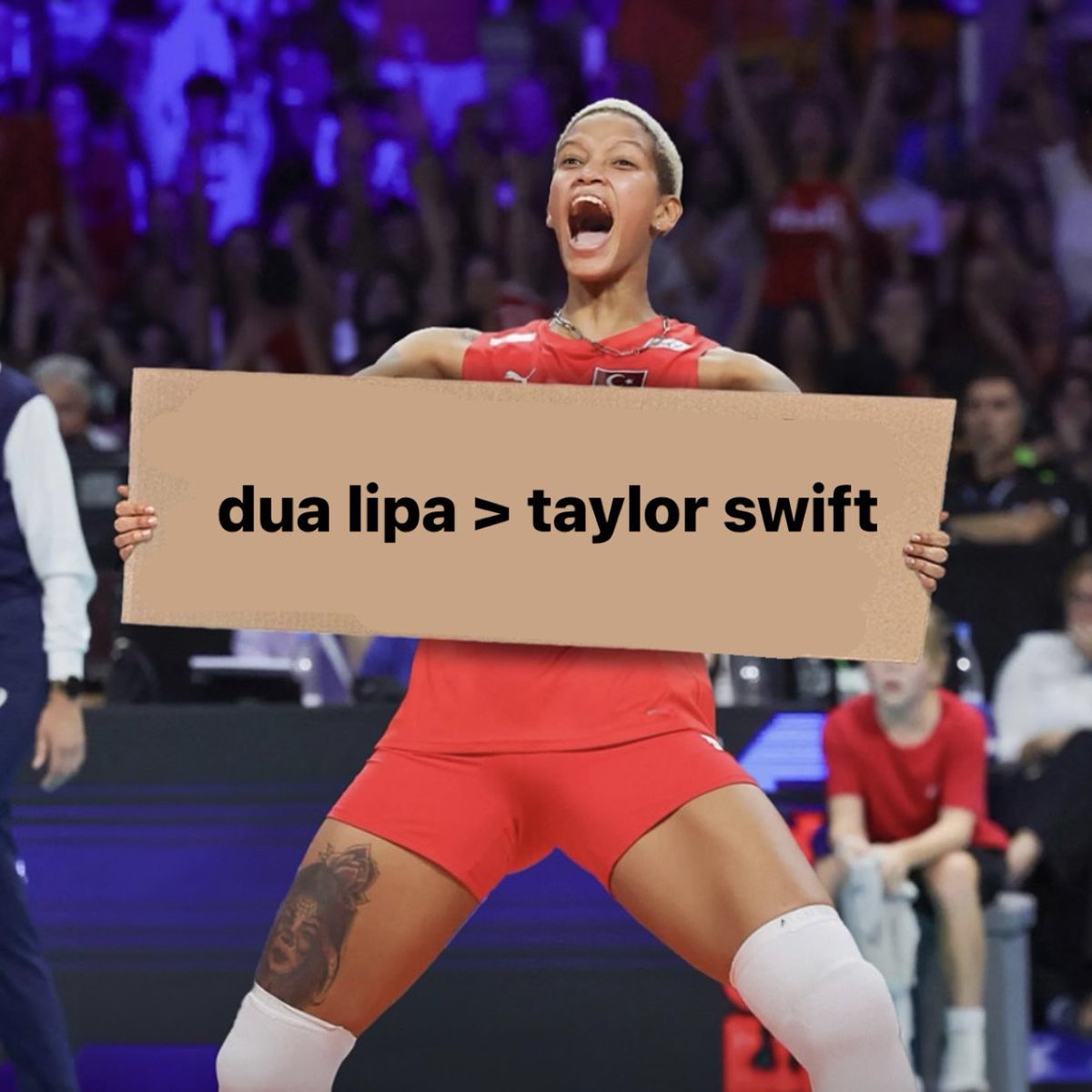 Moonx 🌛 (@sailorlipa) on Twitter photo 