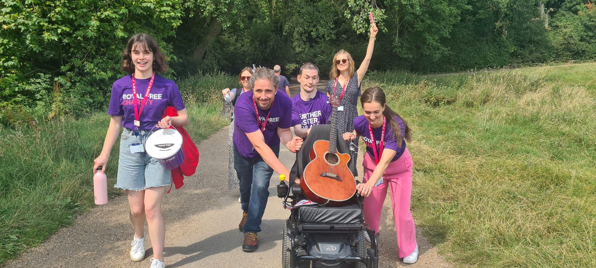 Thank you so much to our volunteer David Hogan for raising £127 by completing a sponsored walk on Hampstead Heath. David has cerebral palsy and is a wheelchair user. He decided to fundraise for the charity by walking up Parliament Hill alongside our charity musician Matt Smith.🧵