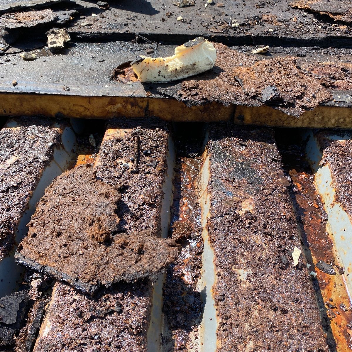 WNCRoofingLLC's tweet image. We have been running into a lot of this lately. Roofs that should have been replaced 5+ years ago.
Commercial Re-roofing is expensive. Especially when you hire a Professional and wait  longer than you should to replace.

Deck remediation here we come....
#deckreplacement #roofing