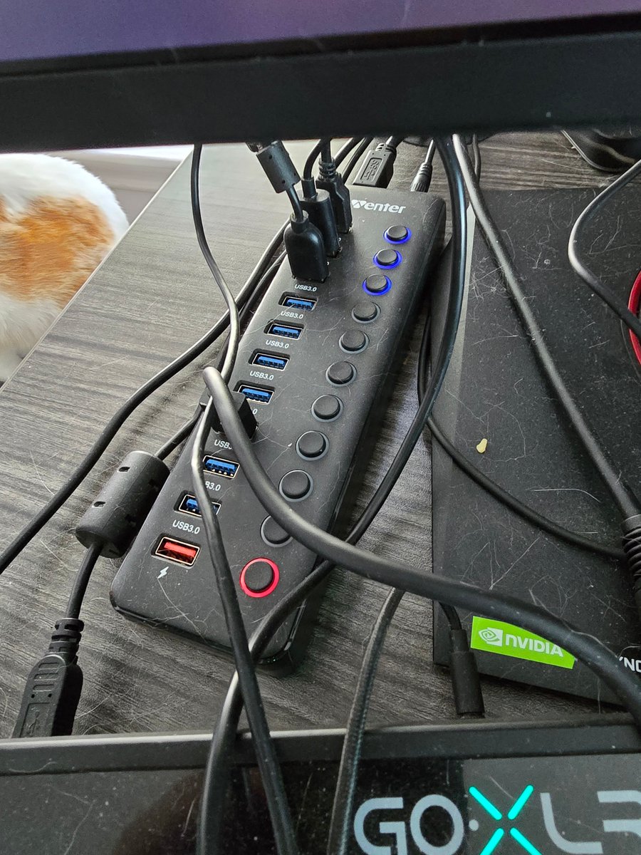 flash_am's tweet image. What is one device that saves you more time than most people would expect? For me, its this USB hub that I can easily turn ports on and off from. Due to all the different randomizers, I need many different controllers plugged in, but they tend to conflict. #tech #timesave