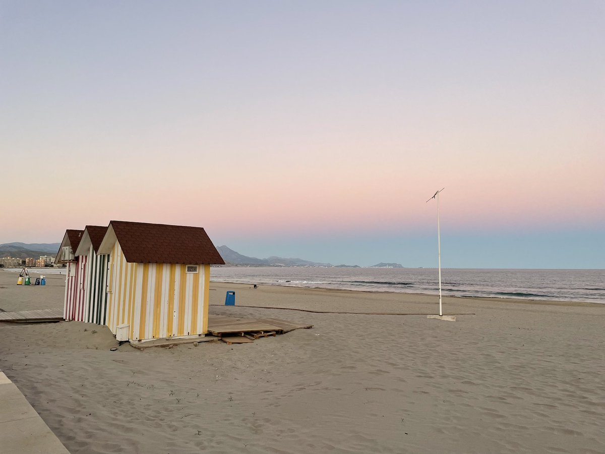ShenYies's tweet photo. Atardecer #ElCampello #ElCampelloSonríe @CampelloTurismo https://t.co/4QzGwex9JY